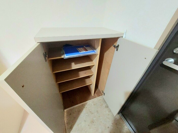 物件内観写真14　(靴箱)