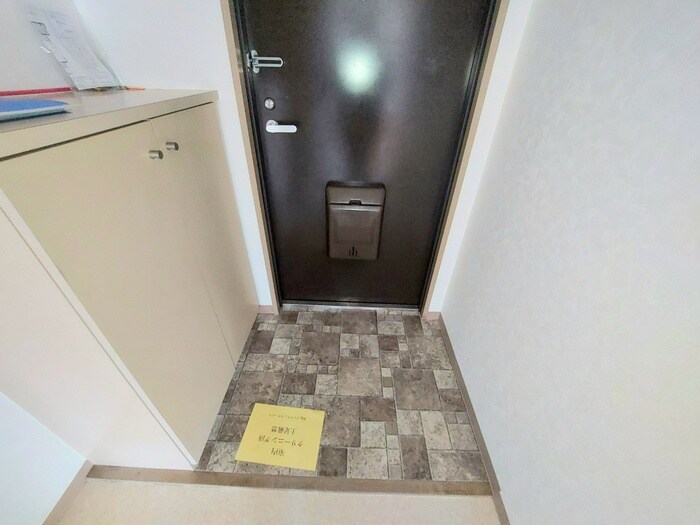 物件内観写真14　(玄関)