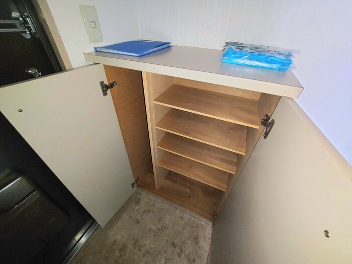 物件内観写真14　(靴箱)