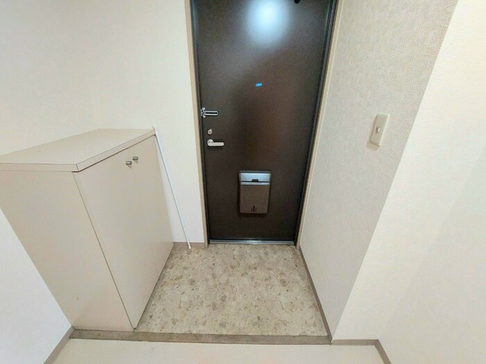 物件内観写真15　(玄関)