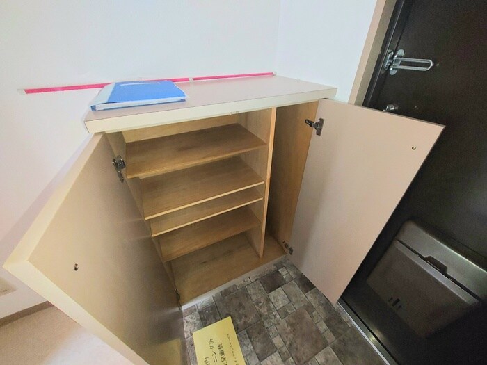 物件内観写真15　(靴箱)