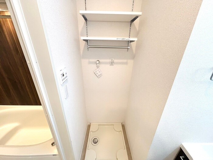 物件内観写真20　(洗濯機置場)