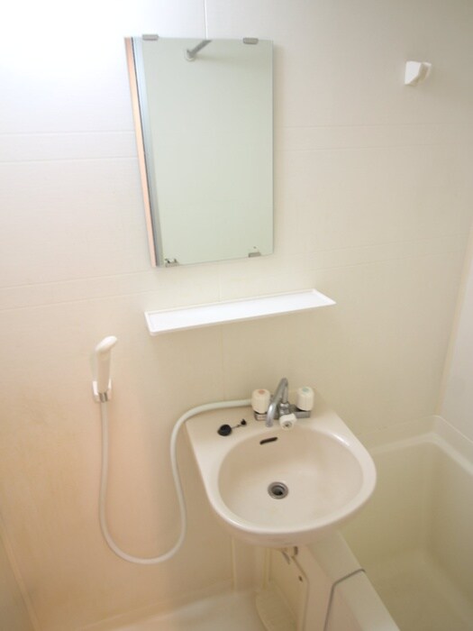 物件内観写真8　(洗面)