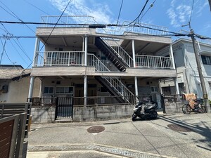 新井文化外観写真