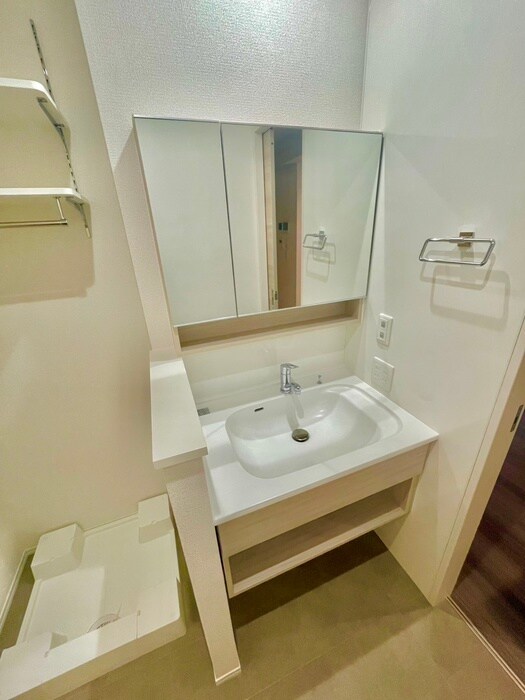 物件内観写真11　(洗面)