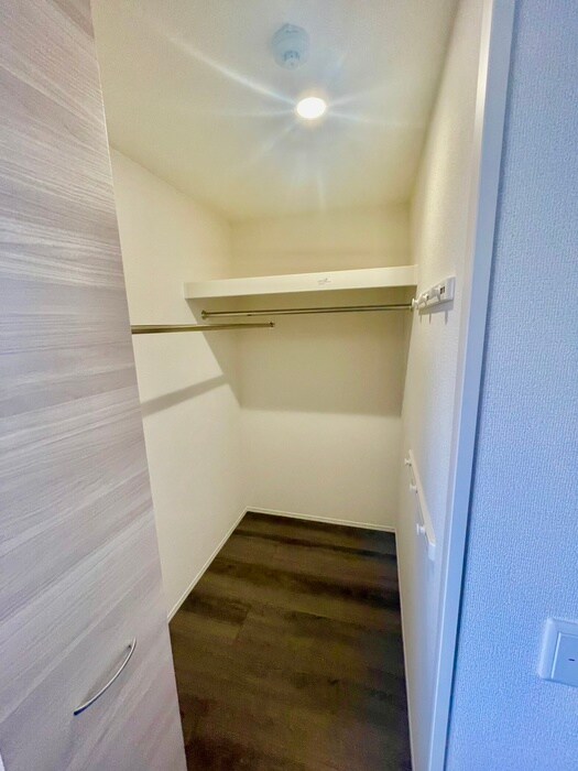 物件内観写真12　(収納)