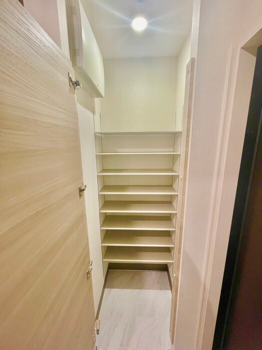 物件内観写真13　(靴箱)