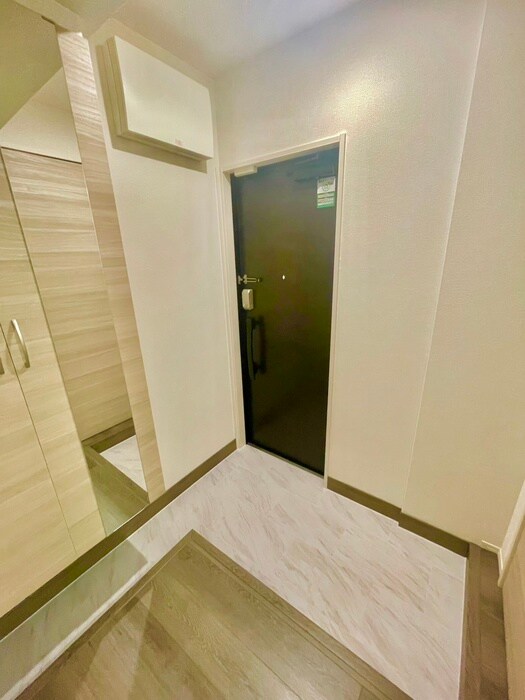 物件内観写真13　(玄関)