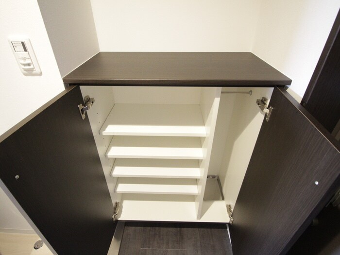 物件内観写真15　(靴箱)