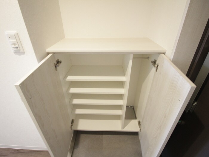 物件内観写真15　(靴箱)