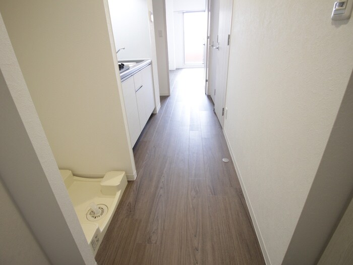 物件内観写真17　(廊下)