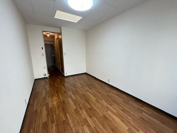 物件内観写真10　(居室)