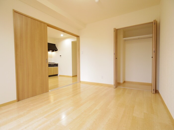 物件内観写真13　(収納)