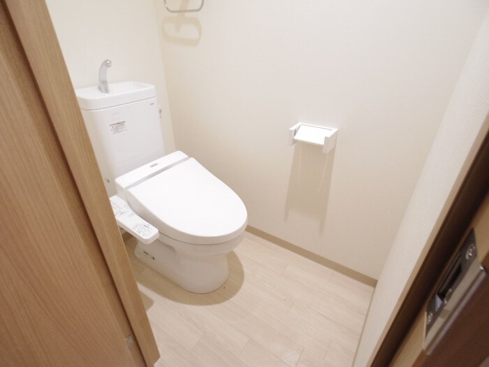 物件内観写真16　(トイレ)