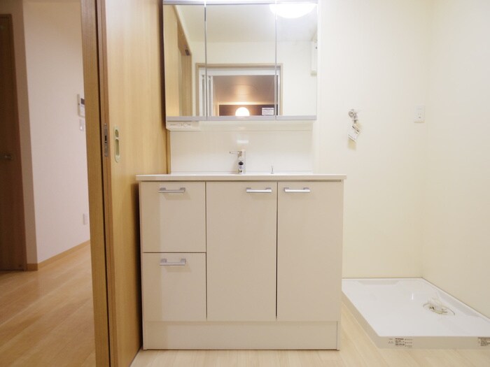 物件内観写真17　(洗濯機置場)