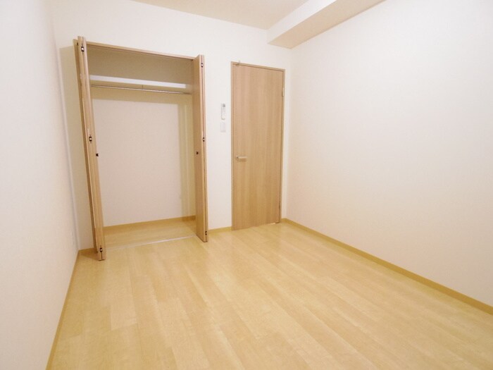 物件内観写真18　(収納)