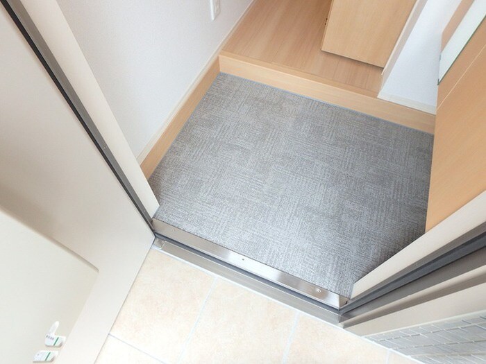 物件内観写真14　(玄関)