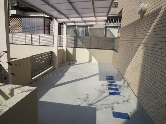 物件外観写真2　(駐輪場)