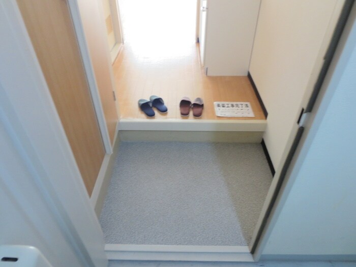 物件内観写真21　(玄関)