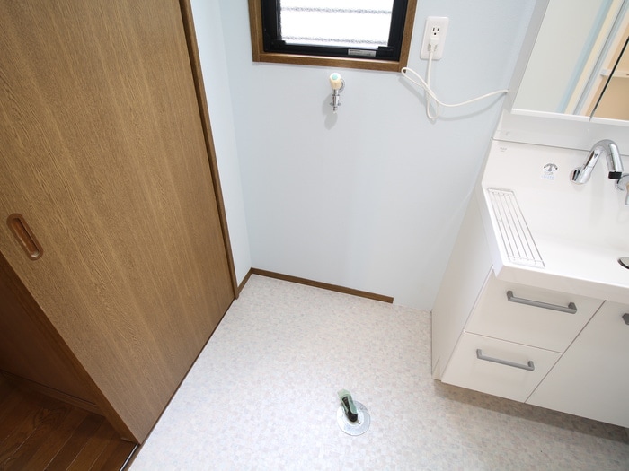 物件内観写真14　(洗濯機置場)