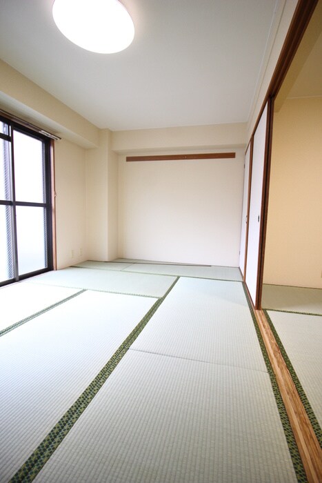 物件内観写真10　(居室)