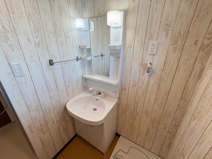 物件内観写真11　(洗面)