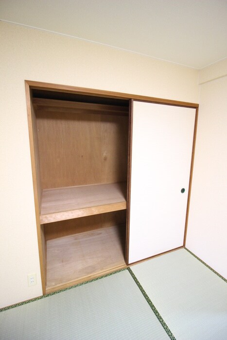 物件内観写真11　(収納)
