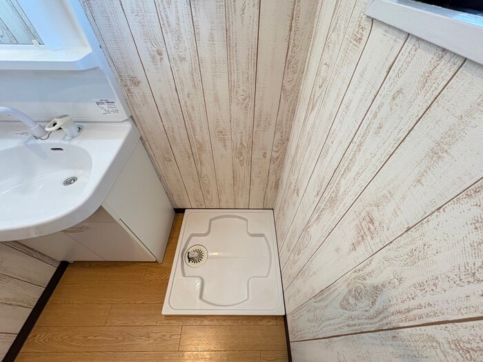 物件内観写真12　(洗濯機置場)