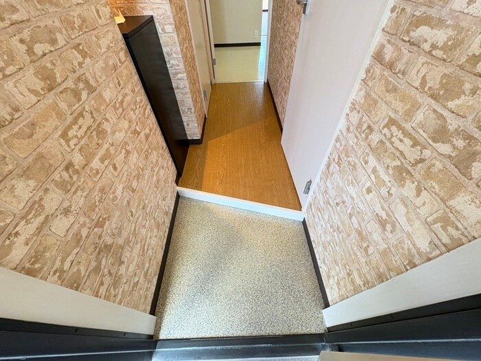 物件内観写真18　(玄関)