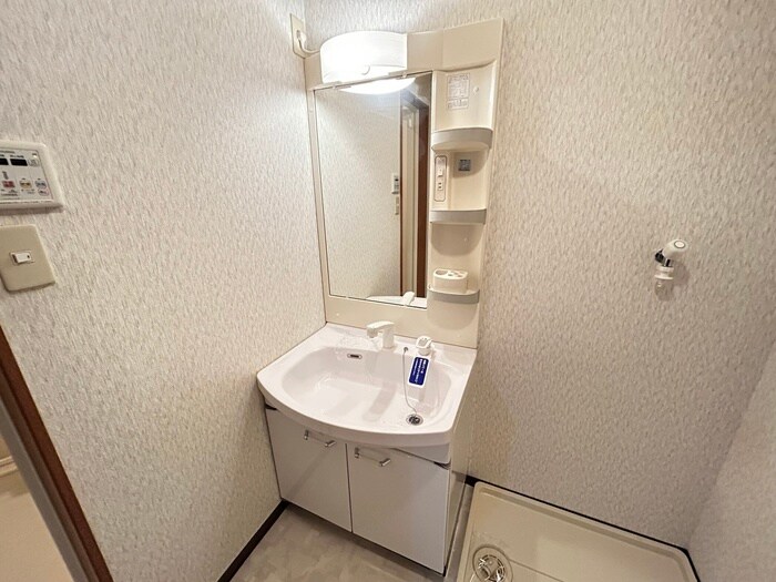 物件内観写真11　(洗面)