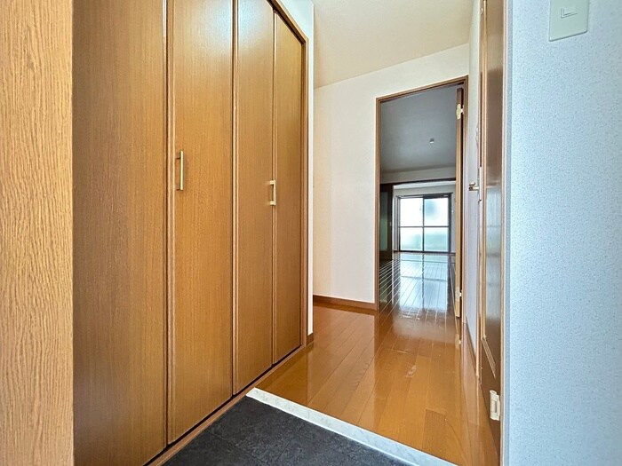 物件内観写真19　(廊下)