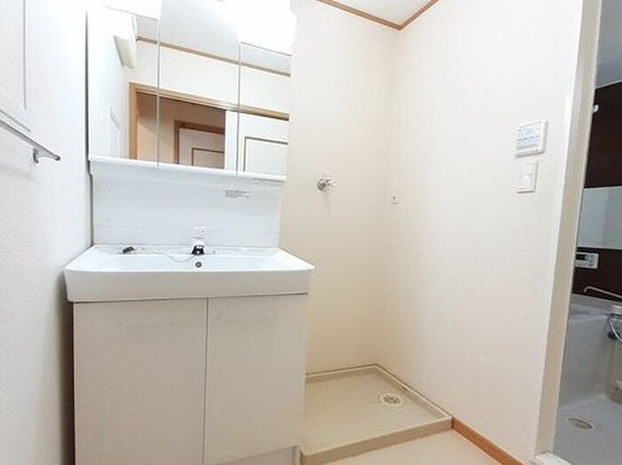 物件内観写真12　(洗面)