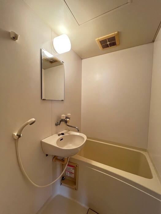 物件内観写真12　(洗面)