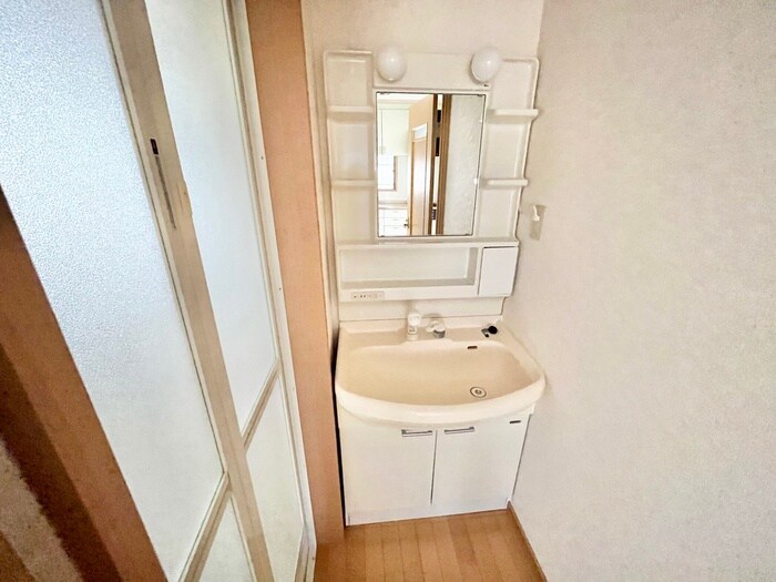 物件内観写真15　(洗面)