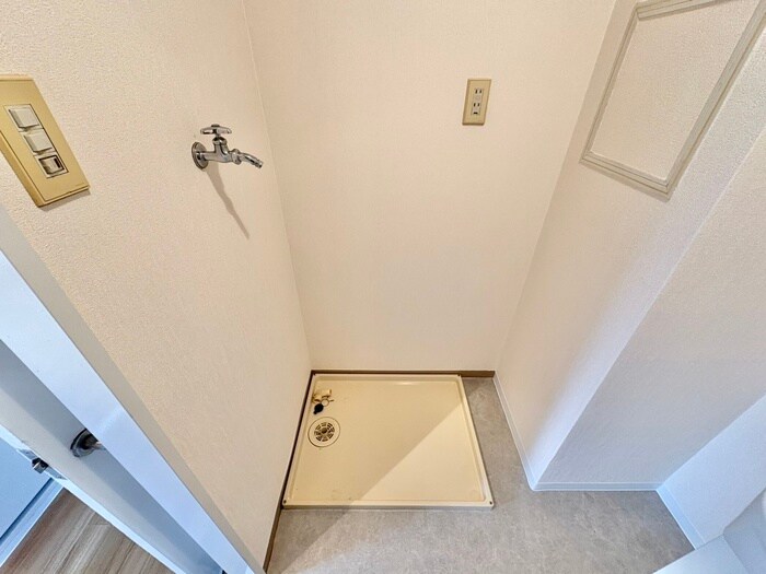 物件内観写真17　(洗濯機置場)