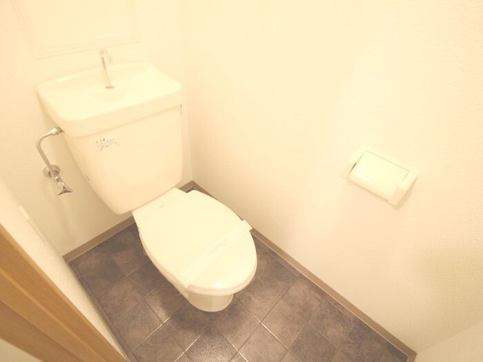 物件内観写真15　(トイレ)