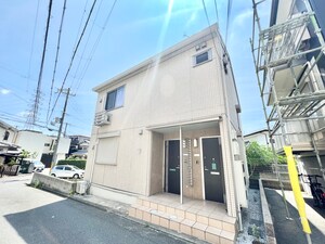 プラシード２号館外観写真