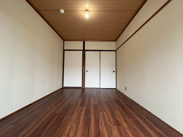 物件内観写真9　(居室)