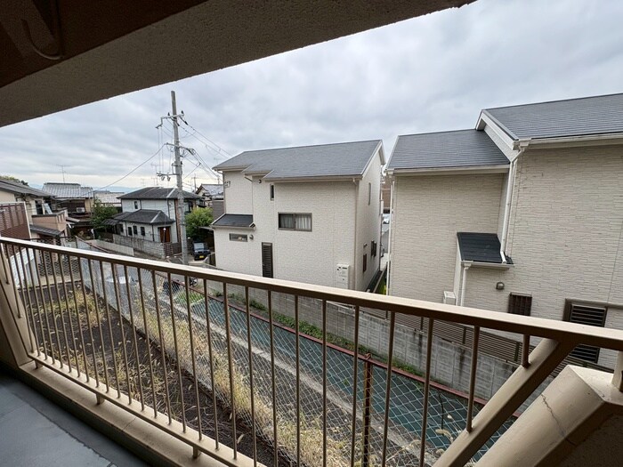 物件内観写真19　(室内からの展望)