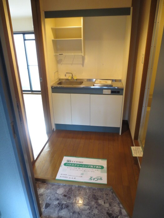 物件内観写真6　(玄関)