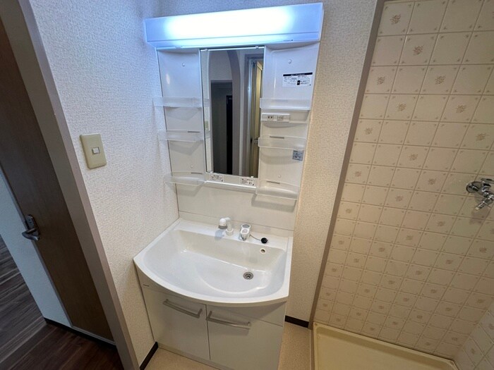 物件内観写真9　(洗面)