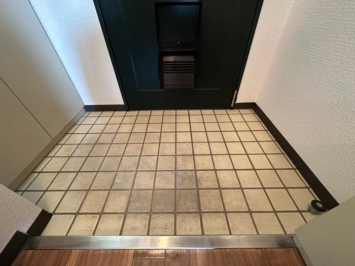 物件内観写真15　(玄関)