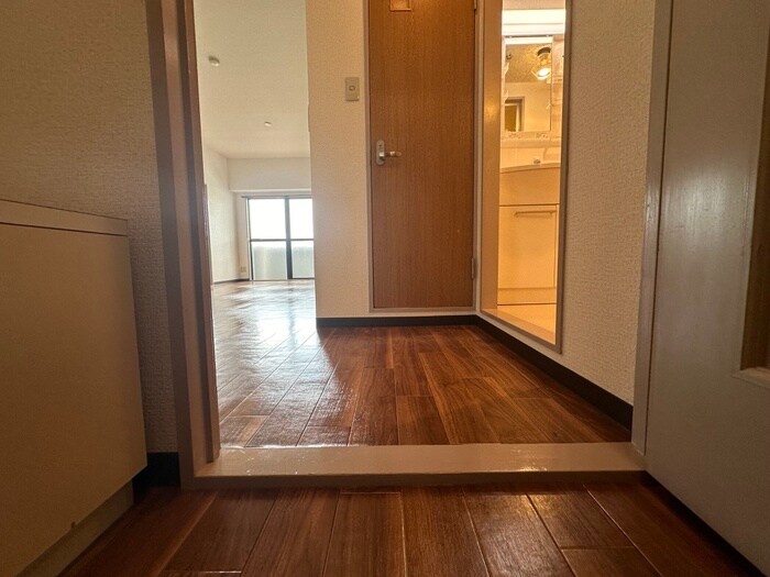 物件内観写真17　(廊下)