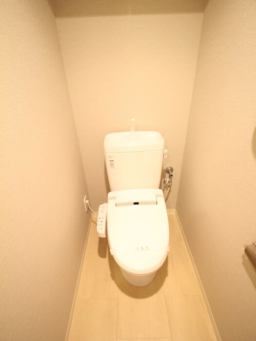 物件内観写真8　(トイレ)