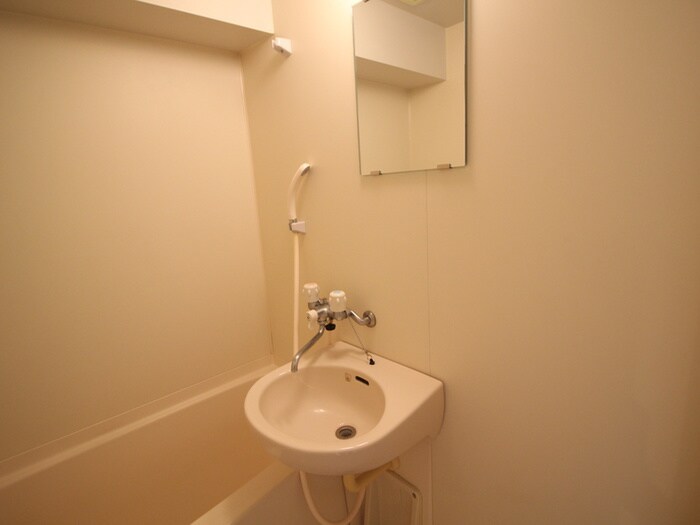 物件内観写真8　(洗面)