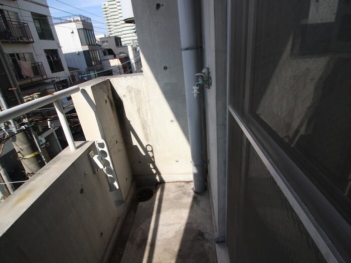 物件内観写真11　(洗濯機置場)