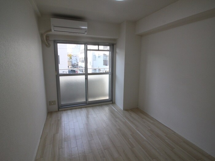 物件内観写真12　(居室)