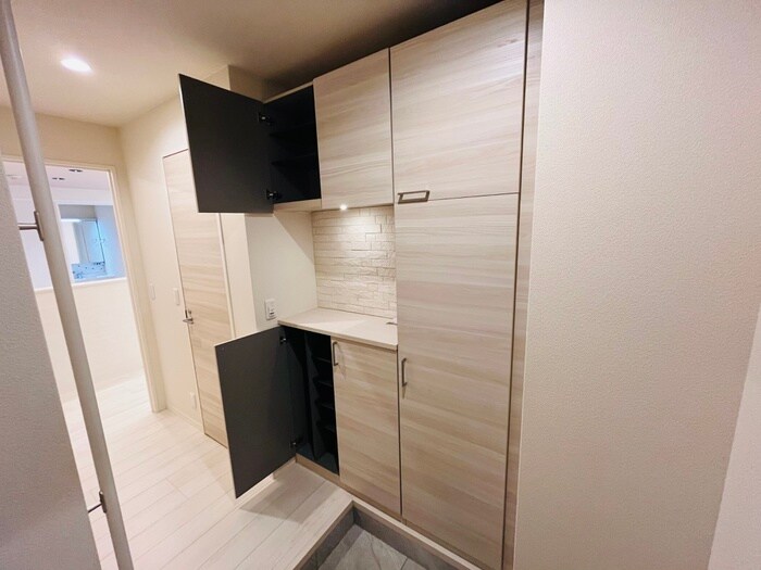 物件内観写真15　(靴箱)