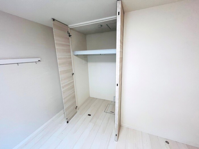 物件内観写真18　(収納)