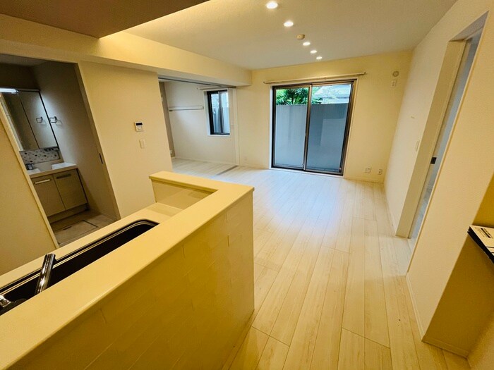 物件内観写真19　(居室)